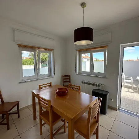 105 - A Vivenda Holiday home Atouguia Da Baleia